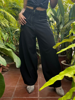 Black Fitted Cocoon Khadi Jeans